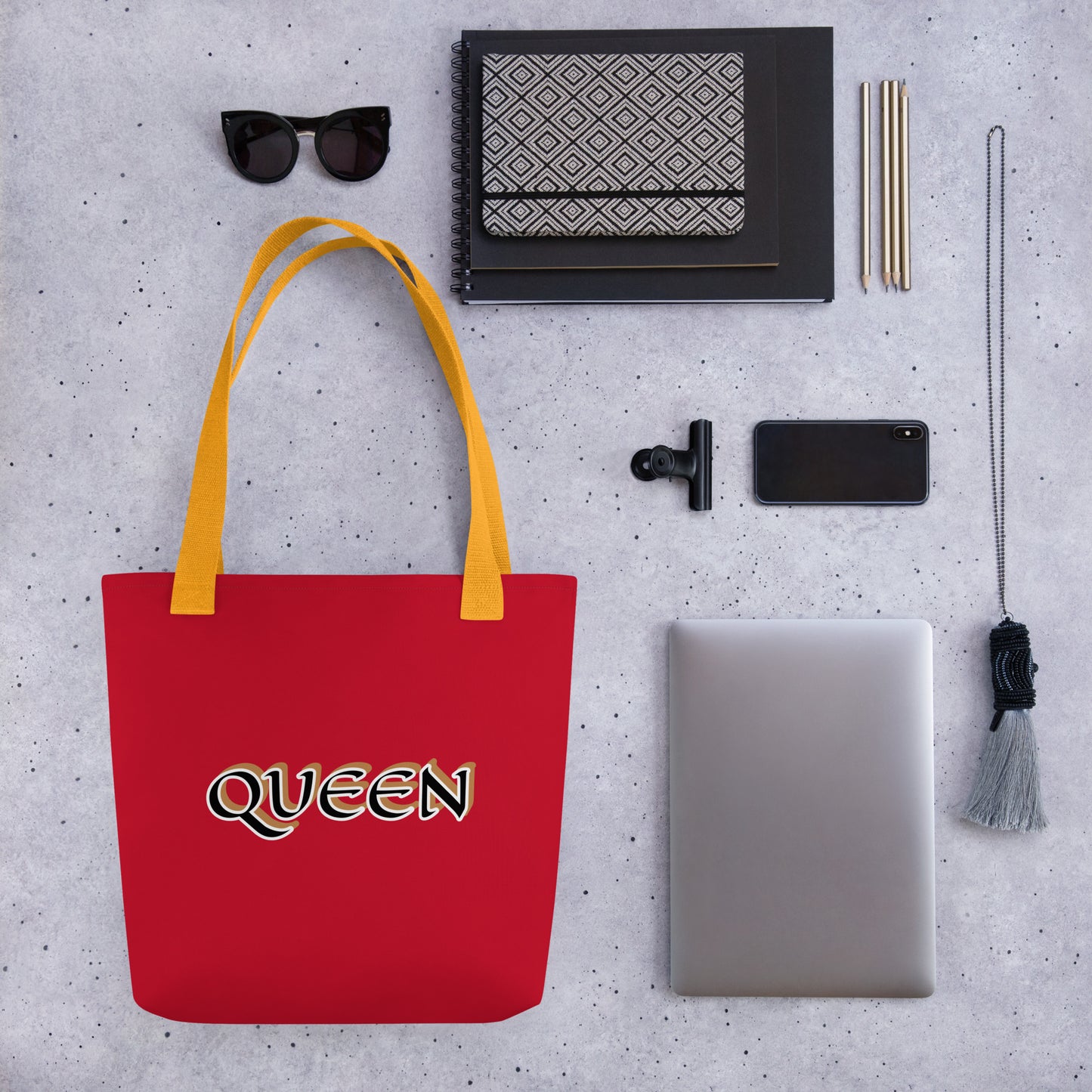 Queen 8 Tote bag