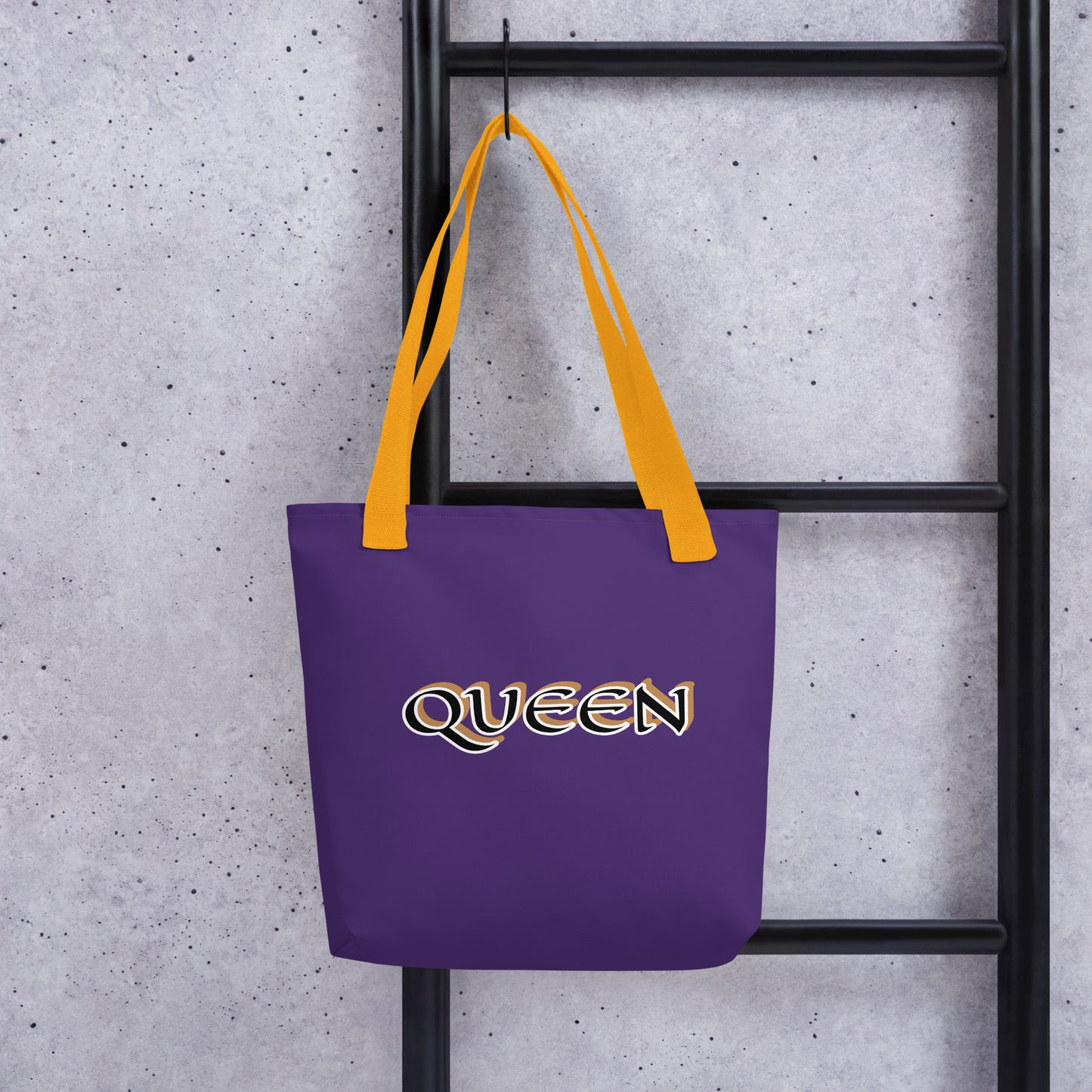 Queen 9 Tote bag