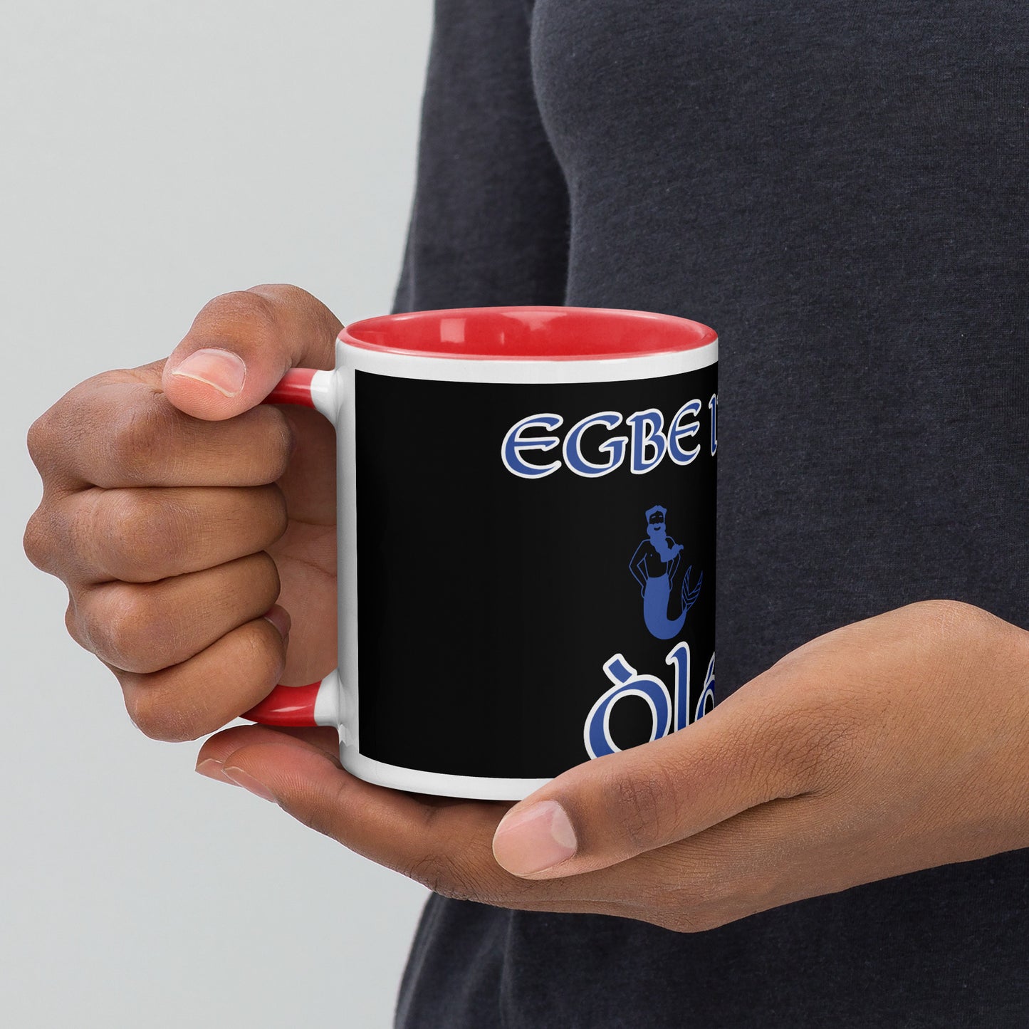 Egbe Òlókùn black mug with Color Inside